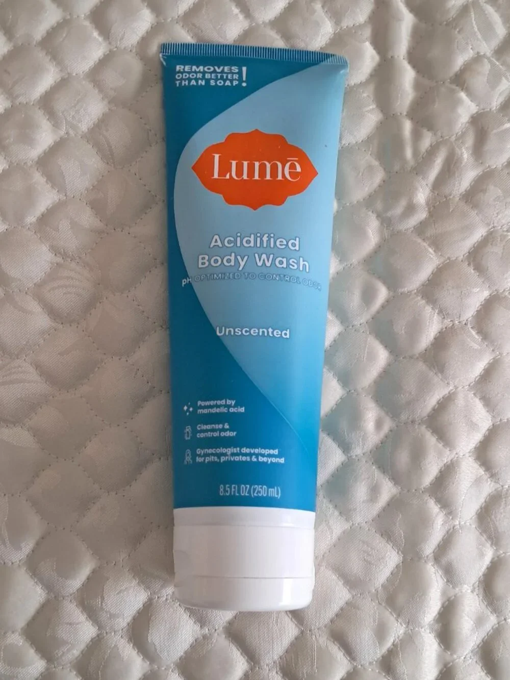 Lume deodorant acidified